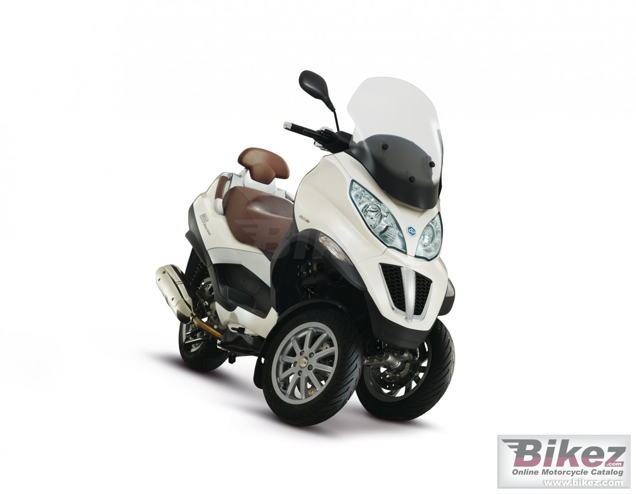 Big Piaggio mp3 business 500 picture and wallpaper from Bikez.com